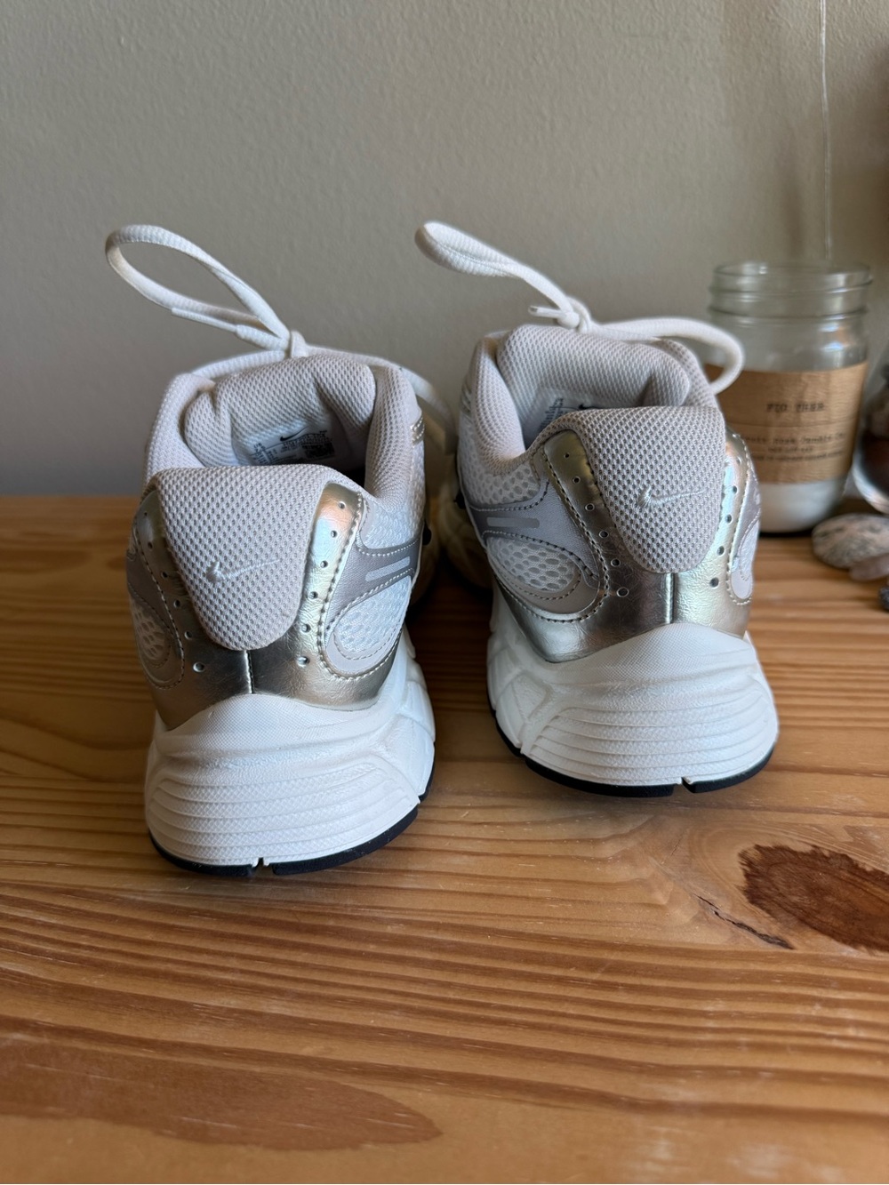 Nike - Picture 4 of 6